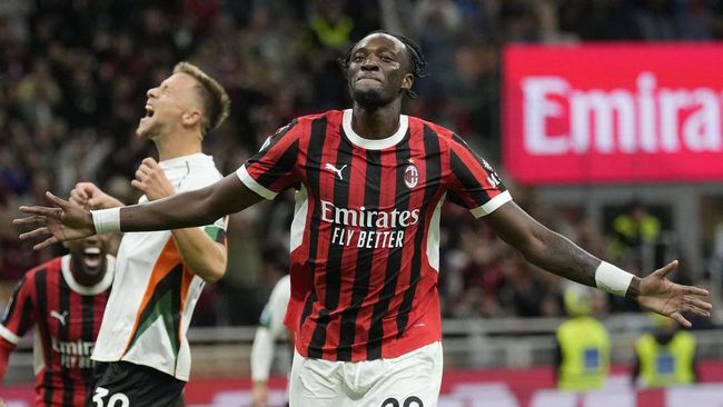 Kisah Unik Cewek Bekasi Cekcok dengan Penyerang AC Milan Tammy Abraham gegara DM