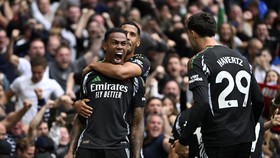 Hasil Liga Inggris: Bungkam Tottenham, Arsenal Tempel Man City