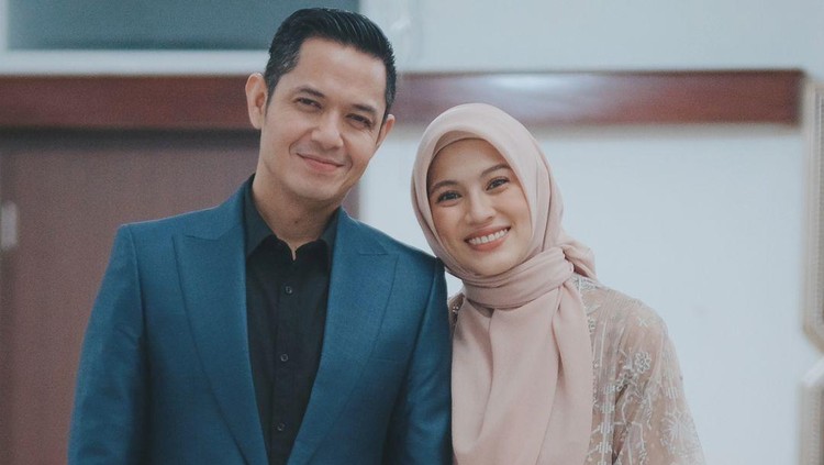 Alyssa Soebandono dan Dude Harlino Alyssa Soebandono dan Dude Harlino