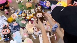 img-title Beda Harga Boneka Labubu dari Sebelum & Sesudah Viral Dipakai Lisa BLACKPINK