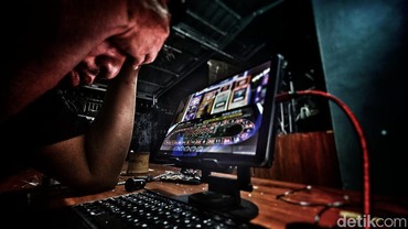 Pejabat Komdigi Ditangkap Polri Terkait Judi Online, Sosoknya...