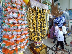 Ribuan Orang Tumpah Ruah Rayakan Peringatan Maulid Nabi di Denpasar