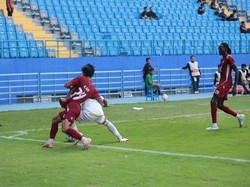Babak I Arema FC Vs PSM Makassar: Masih 0-0, Aloisio Neto Cedera