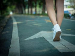 Apa Itu Silent Walking? Tren Healing Terbaru di TikTok