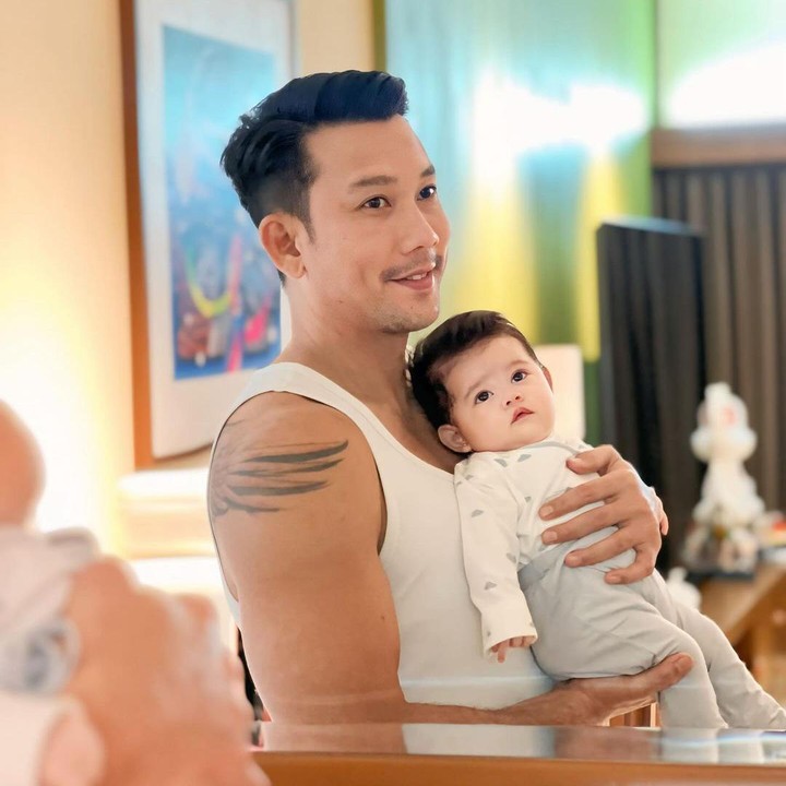 <p>"biel udah mau 2 bulan onty unkel, makasih sudah besarin biel pake kuota," tulis Denny, dikutip dari laman <em>Instagram@sumargodenny,</em> Selasa (17/9/2024). (Foto: Instagram@sumargodenny)</p>