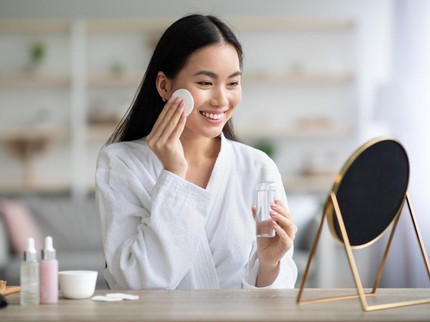 10 Rekomendasi Cleansing Oil untuk Semua Jenis Kulit dari Berminyak dan Berjerawat