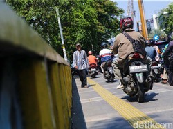 Pramono Bakal Tertibkan Parkir Liar di Jalur Sepeda-Pedestrian Jakarta