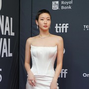 Bikin Pangling! Aktris Korea Kim Go Eun Pamerkan Gaya Rambut Pixie Cut, Intip Potretnya