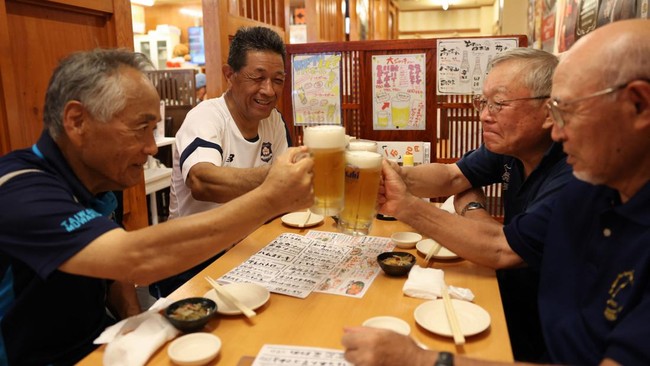 Jumlah penduduk dengan usia lebih dari 65 tahun atau disebut kelompok usia lanjut (Lansia) di Jepang mencapai rekor tertinggi.