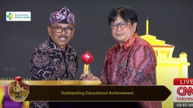 Pemkab Kuningan Dianugerahi Outstanding Educational Achievement