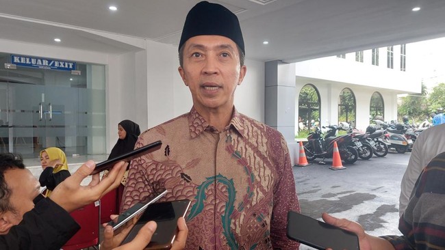 Wakil Wali Kota Bogor 2019-2024 Dedie Abdu Rachim dikenal sebagai sosok nan aktif terlibat dalam pemberdayaan masyarakat dan pengembangan UMKM Kota Bogor.