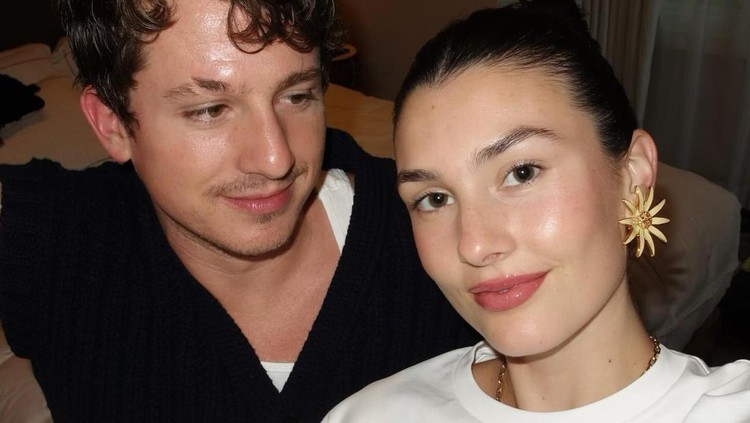 Charlie Puth dan Brooke Sansone