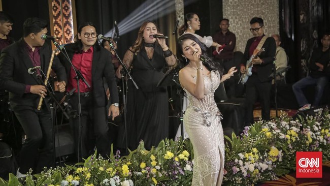 FOTO: Jawa Barat Menyala di CNN Indonesia Awards 2024