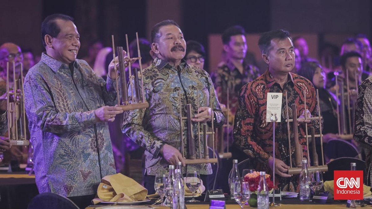 FOTO: Jawa Barat Menyala di CNN Indonesia Awards 2024
