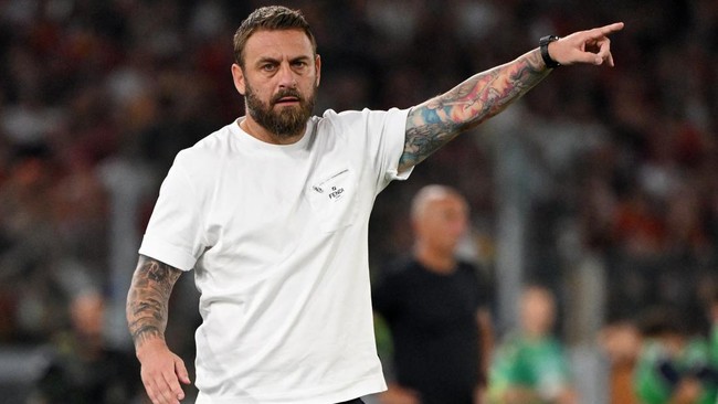 AS Roma resmi memecat Daniele De Rossi dari kursi pelatih setelah Serigala Roma terpuruk di Serie A Liga Italia awal musim ini.