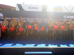 Ramaikan Mining Expo 2024, GM Tractors Pamerkan Kendaraan Alat Berat EV