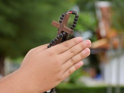 Susunan Doa Rosario Hari Jumat, 25 Oktober 2024: Peristiwa Sedih