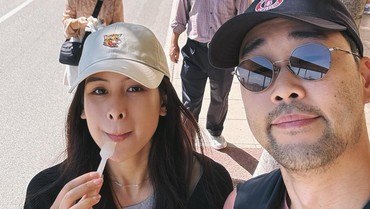 Momen Maudy Ayunda Liburan dengan Mertua Korea
