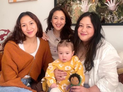 5 Potret Terbaru Sherina Munaf Liburan Bareng Sang Kakak & Adik di Australia