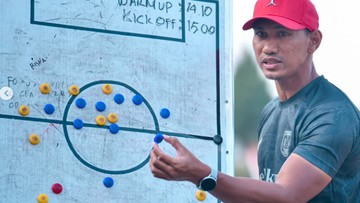 Liputan Olahraga CNN Sport : Bursa Calon Pelatih Timnas Indonesia U-17: Deretan Mantan Pemain Andal