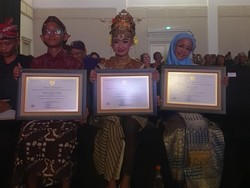 Keren! 3 Anak Ini Terima Penghargaan Anugerah Kebudayaan Indonesia 2024