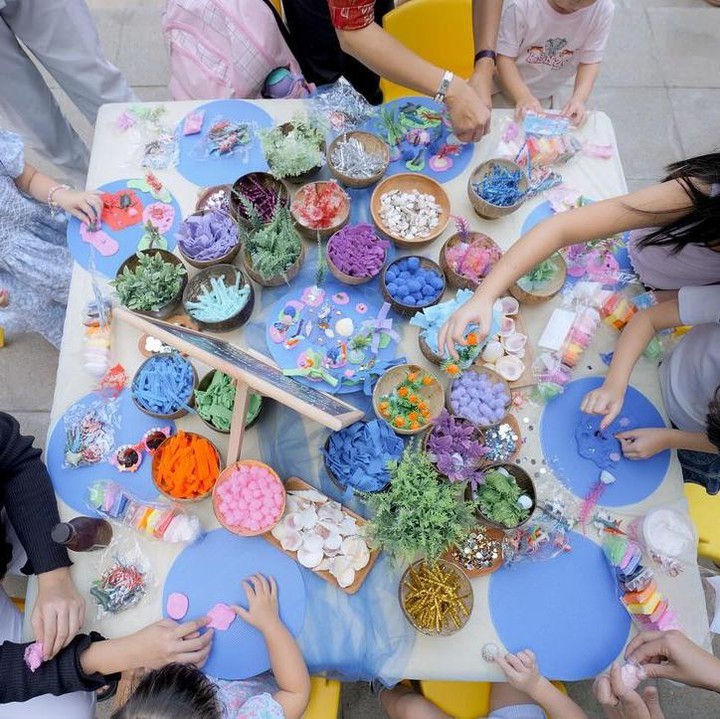<p>Yasmin membuat acara ulang tahun sang putra sangat berkesan, Bunda. Dihadiri teman dan kerabat terdekat, ulang tahun Yannick juga diisi dengan beragam aktivitas menyenangkan untuk anak-anak. (Foto: Instagram @yaswildblood)<br /><br /><br /></p>