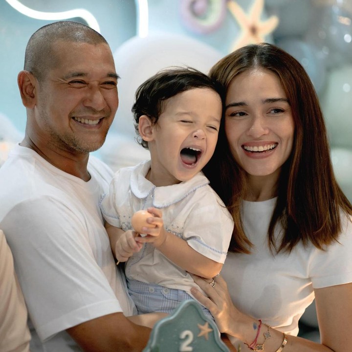 <p>Selamat ulang tahun, Yannick. Kita doakan, semoga anak ketiga Yasmine Wildblood dan Abi Yapto ini tumbuh menjadi sosok yang menyenangkan, sehat, bahagia, dan membanggakan kedua orang tuanya. (Foto: Instagram @yaswildblood)</p>