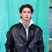 Potret Bright hingga Lila Moss Hadiri Peragaan Burberry di London Fashion Week Spring 2025