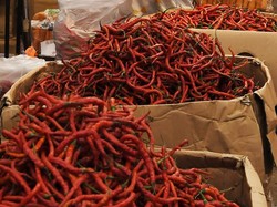 Harga Sembako Jatim Hari Ini: Cabai Keriting Naik, Bawang Merah Turun