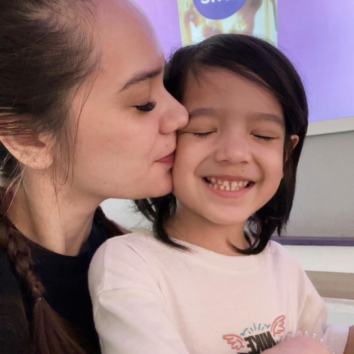 <p>"Terima kasih telah menjadi sahabatku dalam kehidupan yang gila ini. Terima kasih atas pengertianmu saat keadaan memburuk (terutama saat kamu mendapatkan aku sebagai ibumu), terima kasih telah bersikap seperti orang dewasa ddan menyuruhku bersikap baik saat aku marah pada siapapun yang bersangkutan, terima kasih atas banyak hal Ibrahim Rumi, beruntung memilikimu dalam hidupku. Selamat ulang tahun sayang, aku mencintaimu," kata Putri Anne dalam bahasa Inggris seraya menyisipkan emotikon hati. (Foto: Instagram: @anneofficial1990)</p>