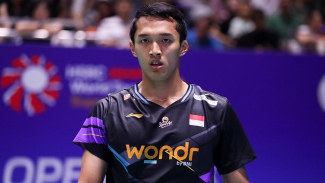 Jonatan Christie kalah dari Chou Tien Chen dalam laga final Arctic Open 2024 di Vantaan Energia Areena, Finlandia, Minggu (13/10) malam waktu Indoensia.