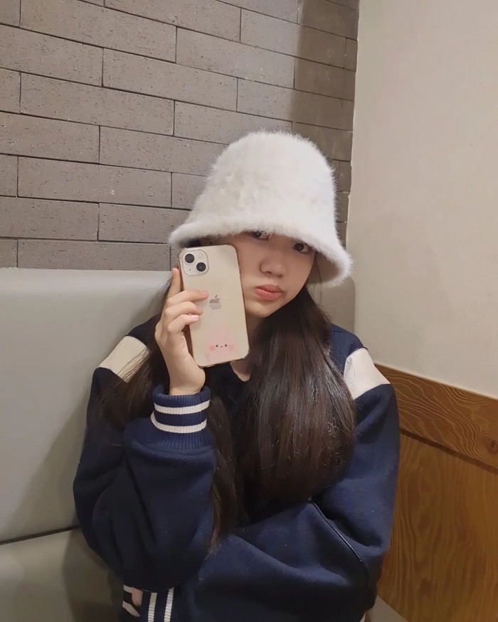 Penampilan imut serta kemampuan menarinya yang luar biasa sukses membuat penonton jatuh hati. Ia kemudian kembali mengumumkan nominasi-nominasi dalam dua kategori yang sama dengan menari di MMA 2018 dan MMA 2019. / Foto: instagram.com/awesomehaeun