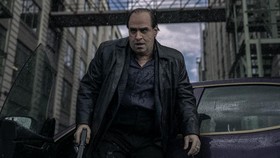 Sinopsis The Penguin, Kebangkitan Oz Cobb Jadi Mafia Penguasa Gotham