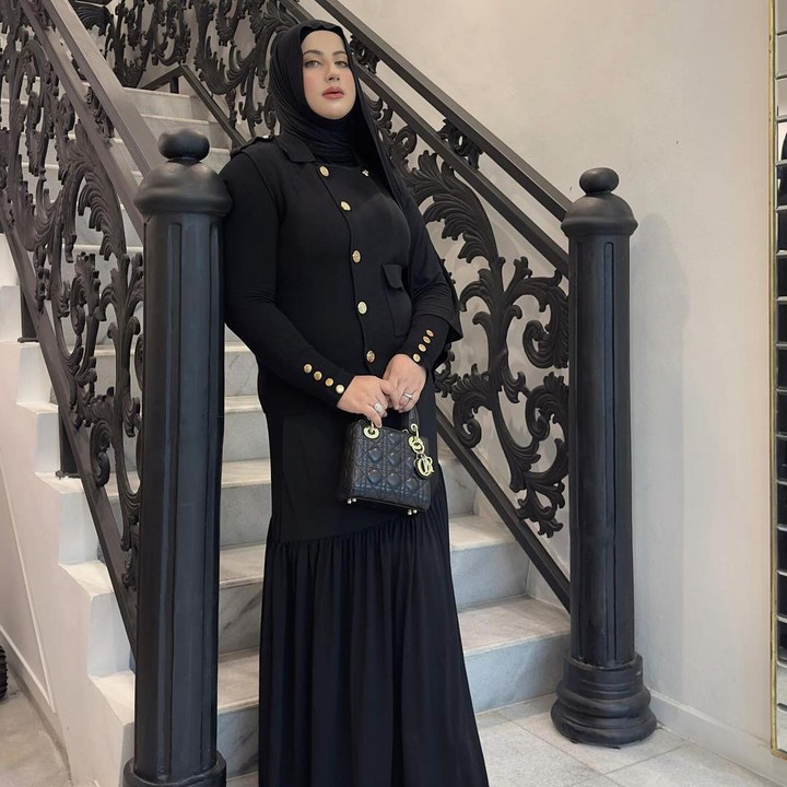 <p>Selebgram Tasyi Athasyia sukses bikin netizen pangling, Bunda. Hal ini terjadi karena perempuan berusia 32 tahun ini berhasil diet menurunkan berat badannya usai melahirkan. (Foto: Instagram @tasyiiathasyia)<br /><br /><br /></p>