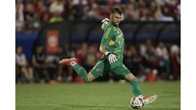 Murah, Ajax Cuma Bayar Rp20 Miliar Rekrut Maarten Paes