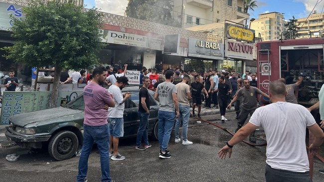 KBRI Beirut imbau WNI di Lebanon waspada terhadap gadget dan lokasi rawan, usai ledakan pager dan walkie-talkie Hizbullah.