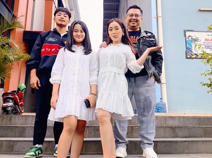 Cerita Vega Darwanti soal Putra Sulungnya, Ingin Mendalami Agama & Tak Segan Tegur Ibunda