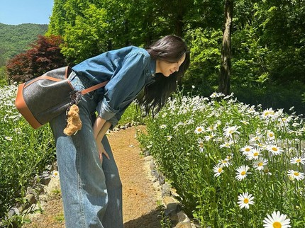 5 Potret Outfit Artis Korea Jang Gyu Ri, Pemeran Our Beautiful Summer