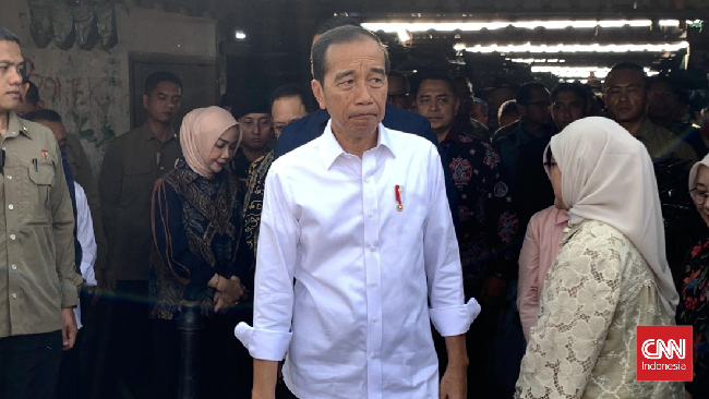 Jokowi batal menghadiri aktivitas penutupan Pekan Olahraga Nasional (PON) 2024 Aceh-Sumutera Utara (Sumut) di Stadion Utama Sumut.