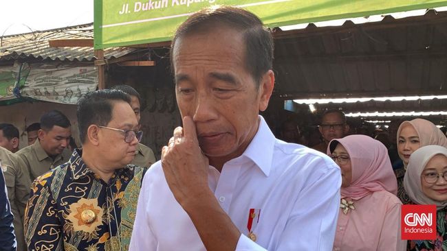 Jokowi Tepok Jidat Hitung Emas Freeport Dibawa ke Luar Negeri 50 Tahun