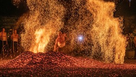 NYALANG: Ketika Api Berbicara