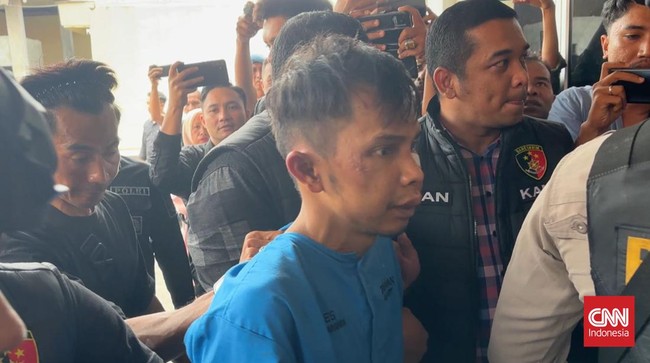 Polisi menyebut tersangka IS melakukan pemerkosaan terhadap korban NKS di atas bukit sebelum akhirnya dibunuh.