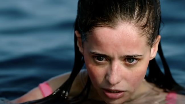 Bioskop Trans TV malam ini, Sabtu (21/9), akan menayangkan Shark Bait (2022) untuk pertama kali pukul 21.00 WIB.