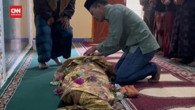 VIDEO: Dirawat 2 Hari, Bocah 2,5 Tahun Korban Gempa Bandung Tewas