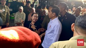Jokowi ke Pasar di Surabaya, Warga Teriak Nama Mulyono