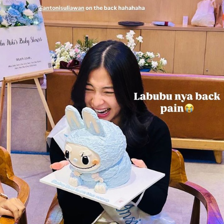 <p>Bunda, kita doakan agar selama masa kehamilan Nikita selalu diberikan kesehatan, ya. Semoga persalinan Nikita kelak juga berjalan lancar dan mendapat kemudahan. (Foto: Instagram: @raisyawidjaya @nikitawillyofficial94)</p>