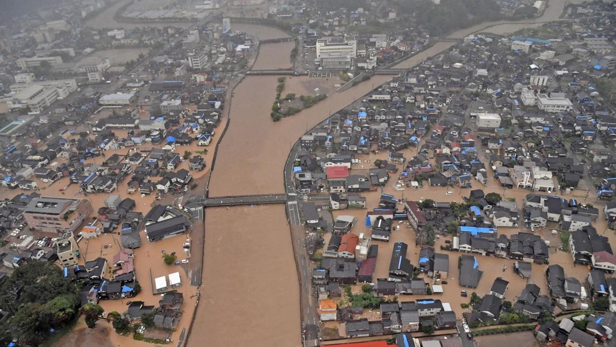 FOTO: Hujan Lebat Tak Biasa Picu Banjir Besar di Jepang