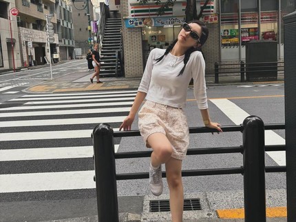 Viral di TikTok, Apa Itu Gaya Berpakaian Sandwich Outfit Method yang Disukai Gen Z