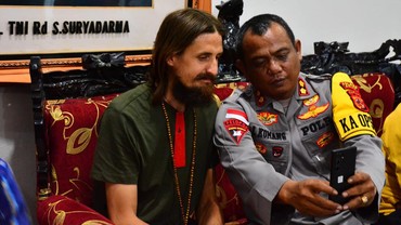 Pilot Susi Air Bebas Usai Disandera KKB di Papua, Begini Tampang Terbarunya