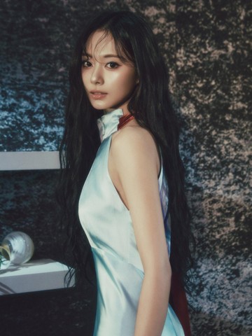6 Stage Outfit Tzuyu TWICE Saat Promosi Album Solo Perdana 'abouTZU', Tak Pernah Gagal!
